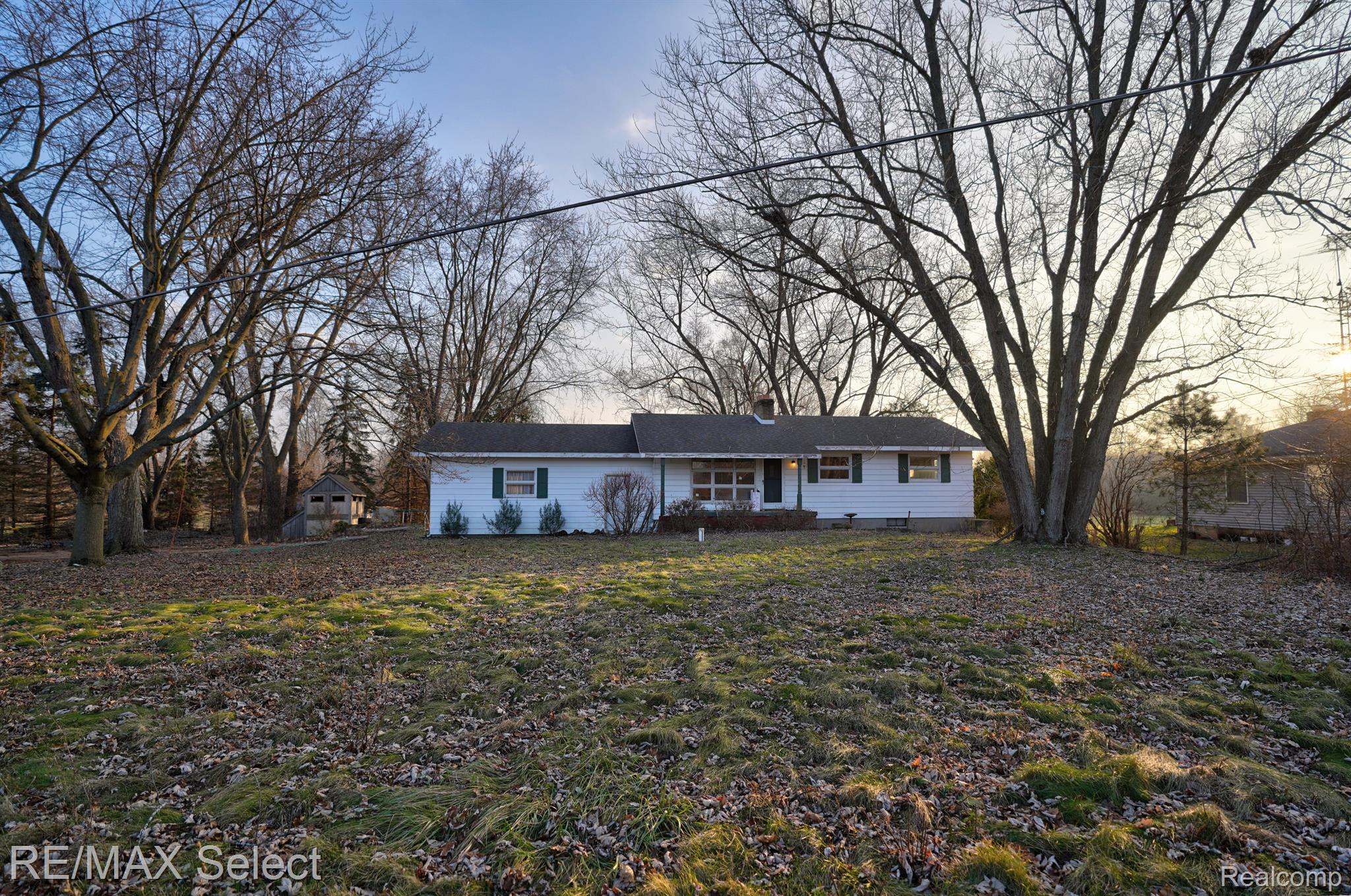 6296 East Carpenter Road Flint, MI 48506 - Photo 2 of 22 Gallery Image 2