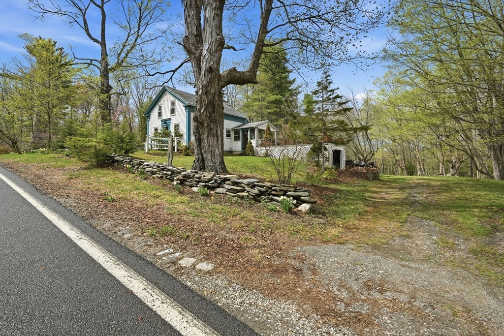 49 Russell Stage Road Blandford, MA 01008 - Photo 5 of 38 Gallery Image 5