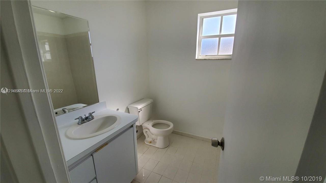 19373 Southwest 114th Place Miami, FL 33157 - Photo 11 of 13