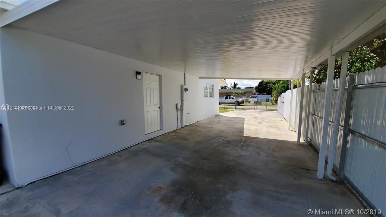 19373 Southwest 114th Place Miami, FL 33157 - Photo 6 of 13
