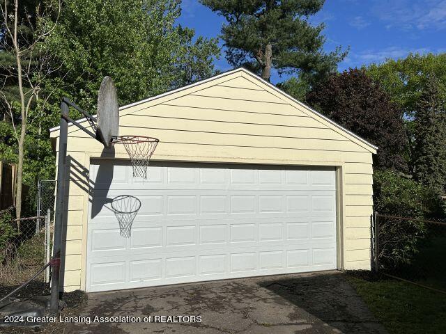 6246 Hilliard Road Lansing, MI 48911 - Photo 31 of 38 IMG_0349