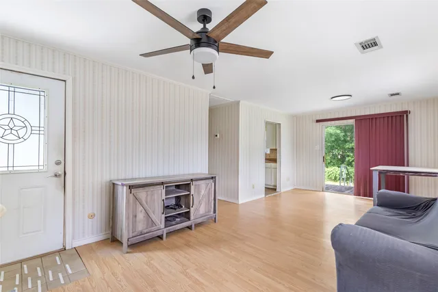 $1,000 | 156 County Road 3251W, Cleveland, TX 77327