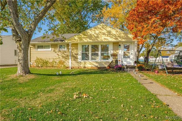 $214,900 | 62 Conant Drive, Tonawanda, NY 14223