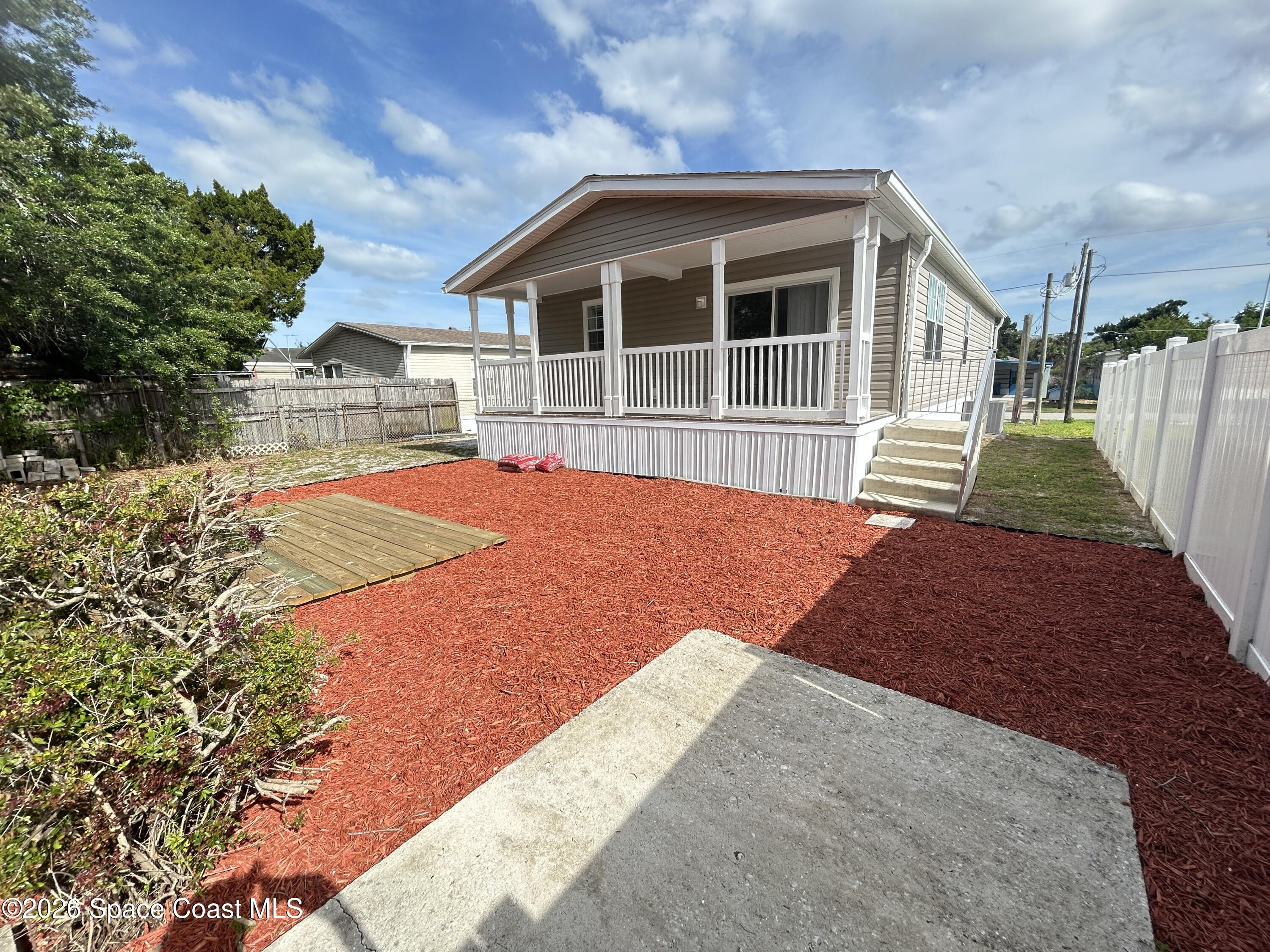 117 Lewis Street Edgewater, FL 32141 - Photo 21 of 26 BackYard2