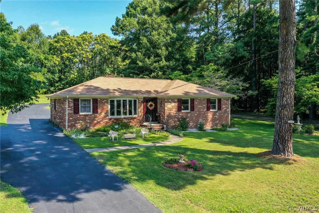 4108 Ralph Road Petersburg, VA 23803 - Photo 4 of 36 Gallery Image 4