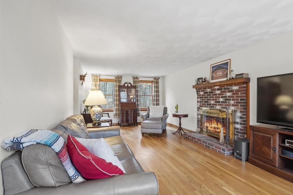 51 Concord Road Dracut, MA 01826 - Photo 14 of 36