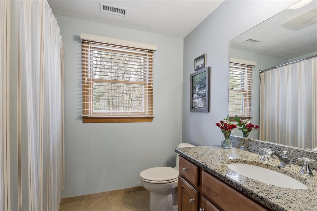 51 Concord Road Dracut, MA 01826 - Photo 29 of 36