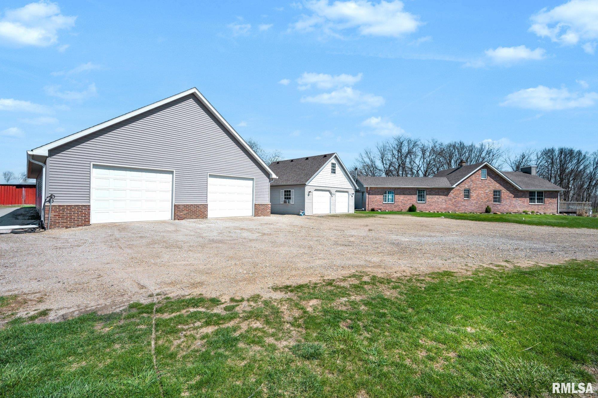 1122 Sun Road Washburn, IL 61570 - Photo 32 of 57