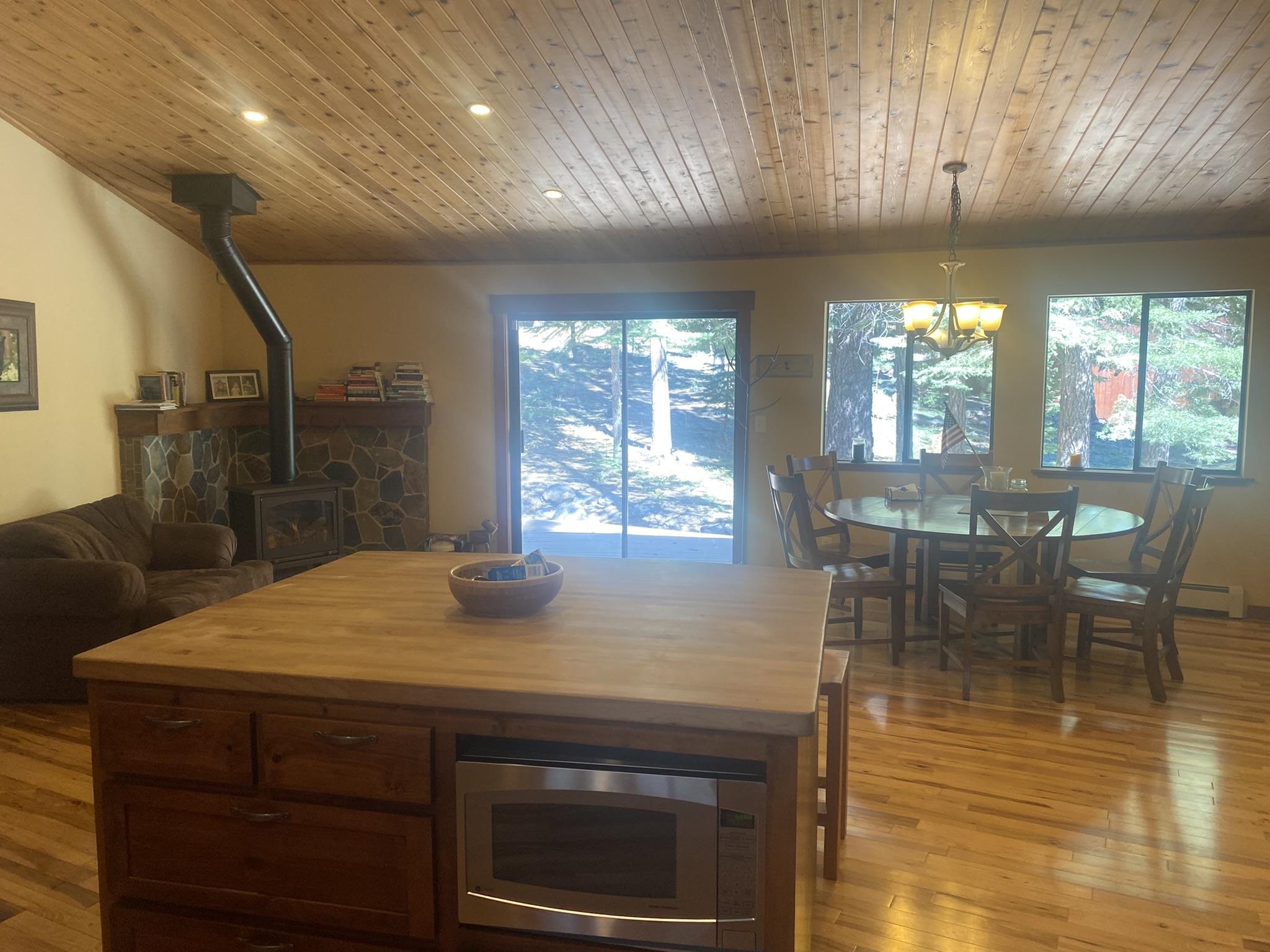 11924 Kitzbuhel Road Truckee, CA 96161 - Photo 3 of 10 Gallery Image 3