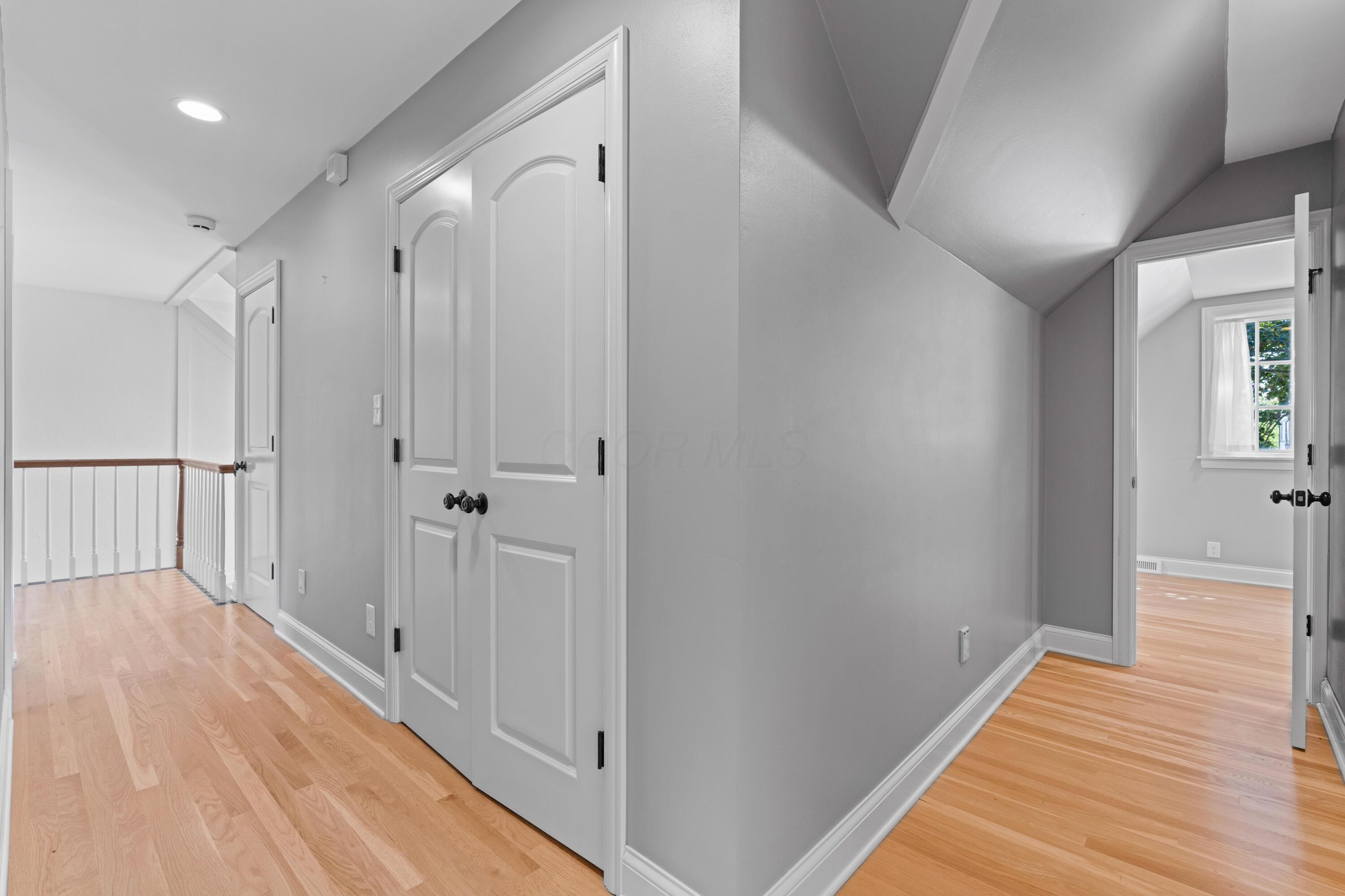 1326 Windham Road Columbus, OH 43220 - Photo 40 of 67 Upstairs Hallway