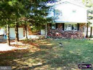 157 Petticoat Bridge Road Columbus, NJ 08022 - Photo 1 of 1