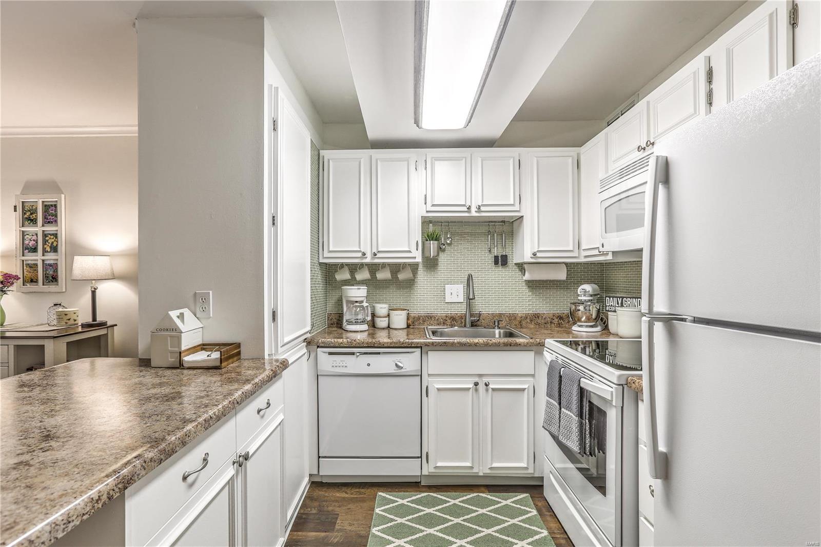 321 Barrington Square Estates, Unit D St. Louis, MO 63122 - Photo 7 of 18