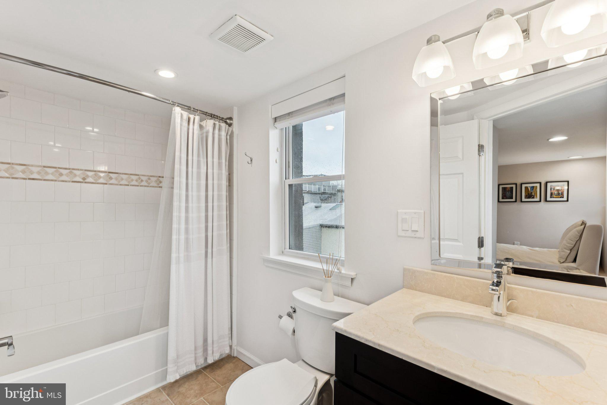 412 Dickinson Street Philadelphia, PA 19147 - Photo 21 of 33