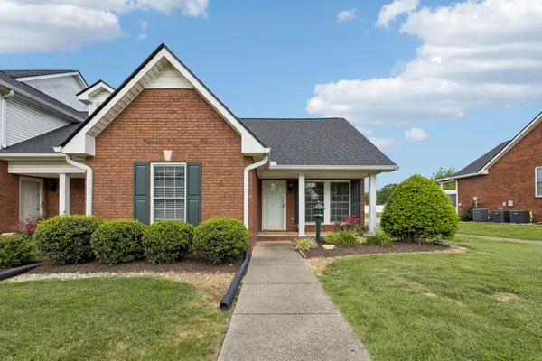 $275,000 | 177 Bailey Lane, Unit 101, Pleasant View, TN 37146