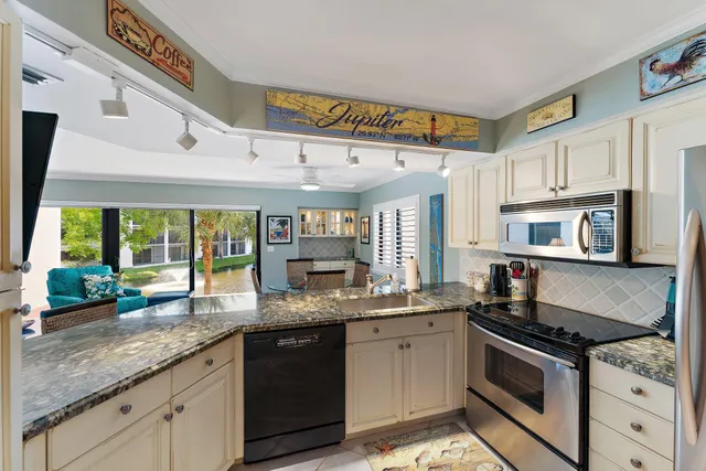 $6,200 | 1605 Highway 1, Unit B206, Jupiter, FL 33477