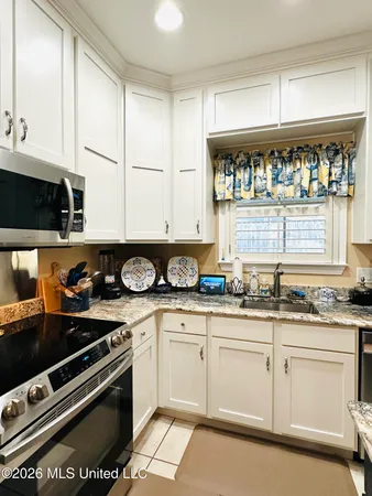 $199,900 | 1805 Geerkin Street, Unit 6, Pascagoula, MS 39581