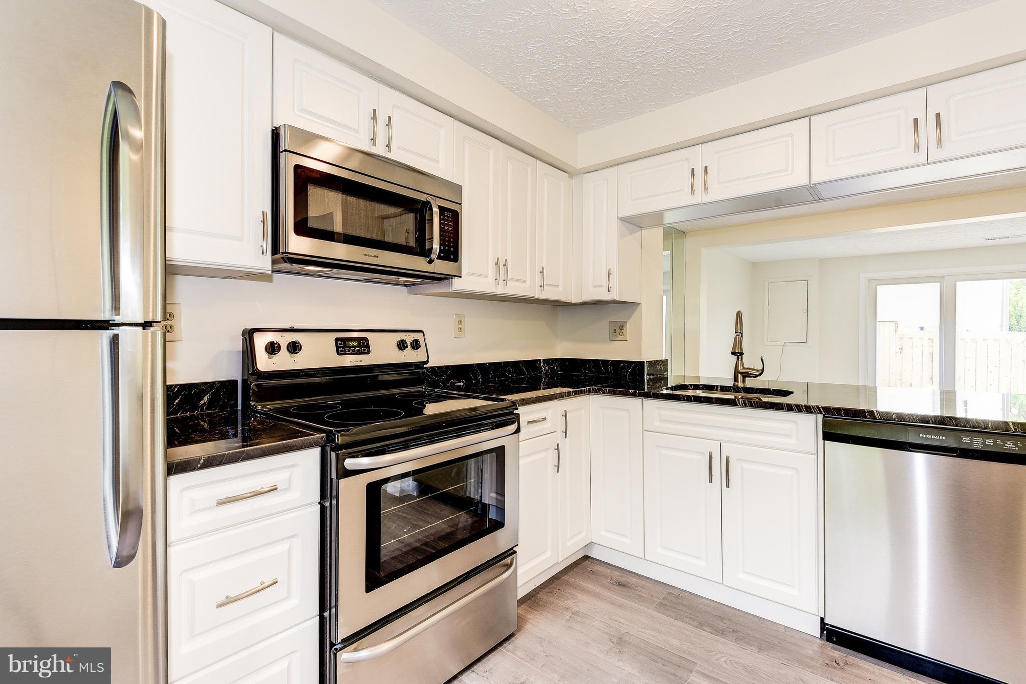 22 Cross Ridge Court Germantown, MD 20874 - Photo 3 of 13 Kitchen