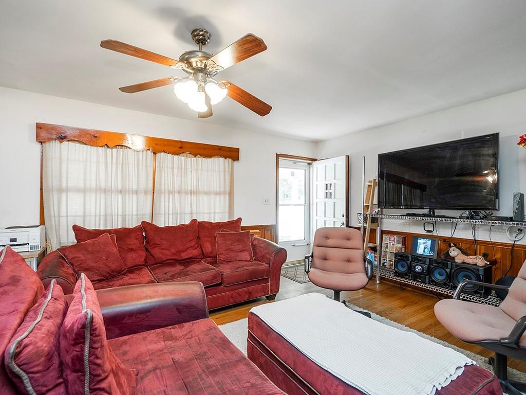 112 Rolling Road Burlington, NC 27217 - Photo 3 of 32 Gallery Image 3