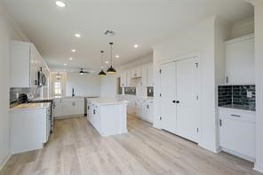 21130 Autumn Heights Rosharon, TX 77583 - Photo 15 of 35