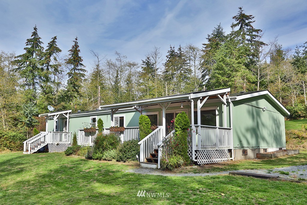 3252 Saratoga Road Langley, WA 98260 - Photo 2 of 25 Gallery Image 2