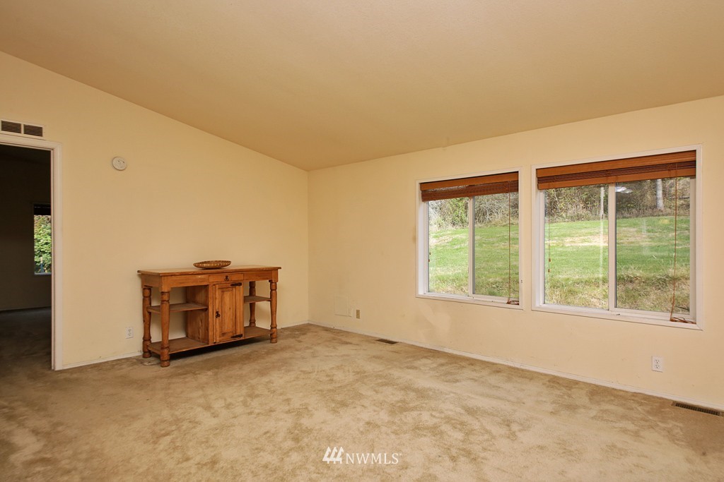 3252 Saratoga Road Langley, WA 98260 - Photo 13 of 25 Gallery Image 13