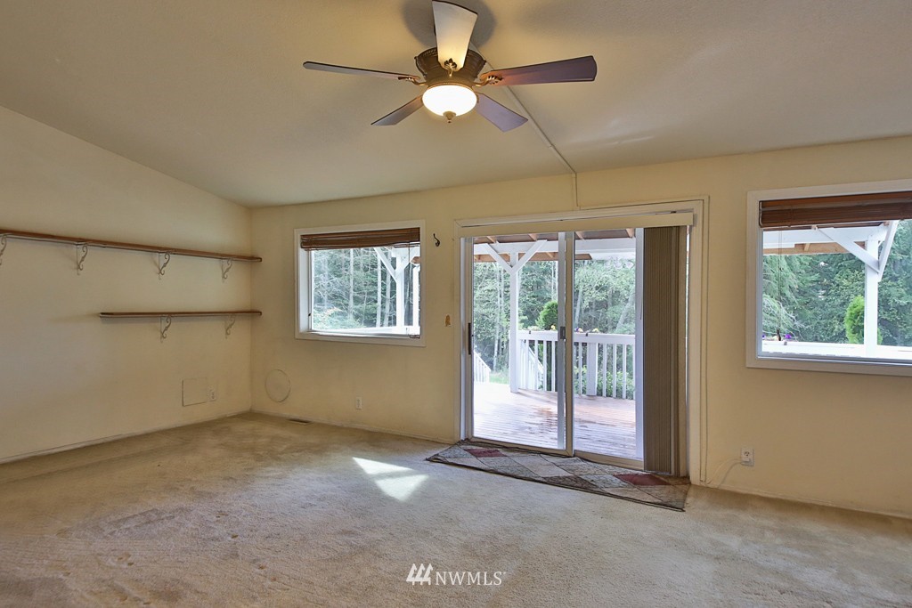 3252 Saratoga Road Langley, WA 98260 - Photo 6 of 25 Gallery Image 6