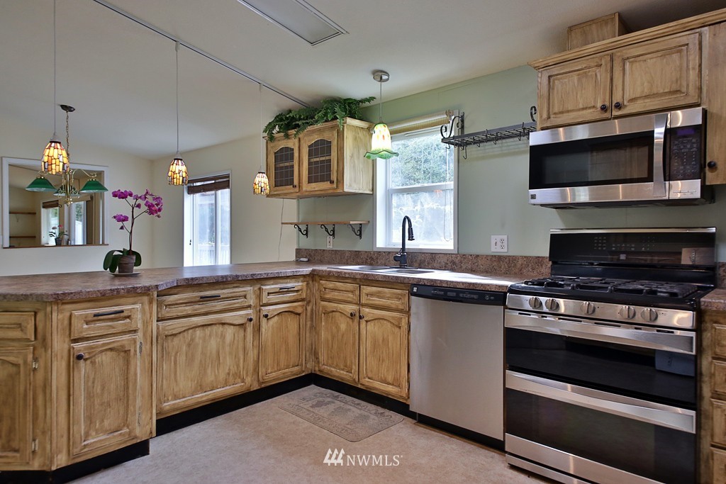 3252 Saratoga Road Langley, WA 98260 - Photo 10 of 25 Gallery Image 10