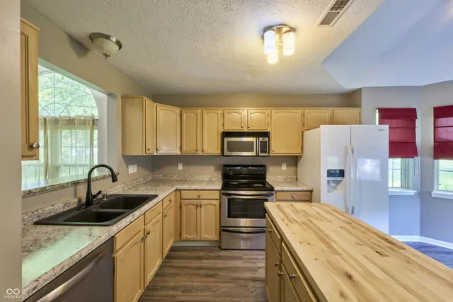 $269,000 | 12403 East 75th Street, Indianapolis, IN 46236