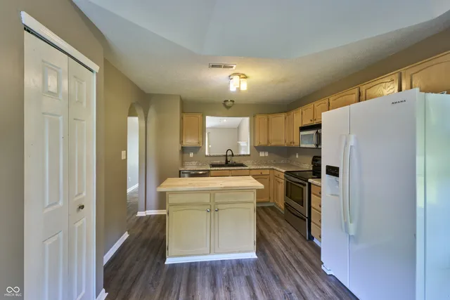 $269,000 | 12403 East 75th Street, Indianapolis, IN 46236