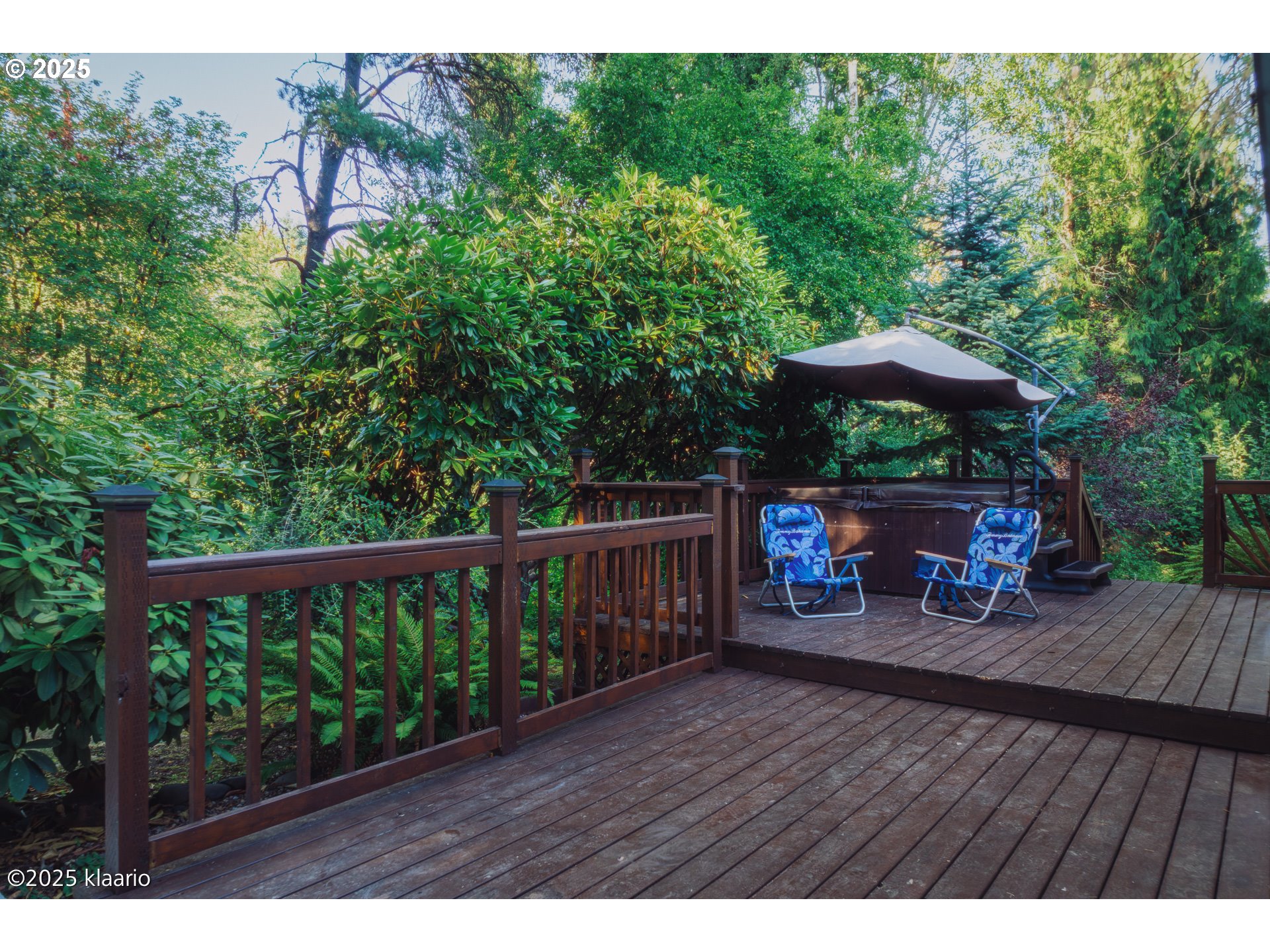 3691 Ridgewood Way West Linn, OR 97068 - Photo 25 of 34 a view of a chairs and tables in the back yard