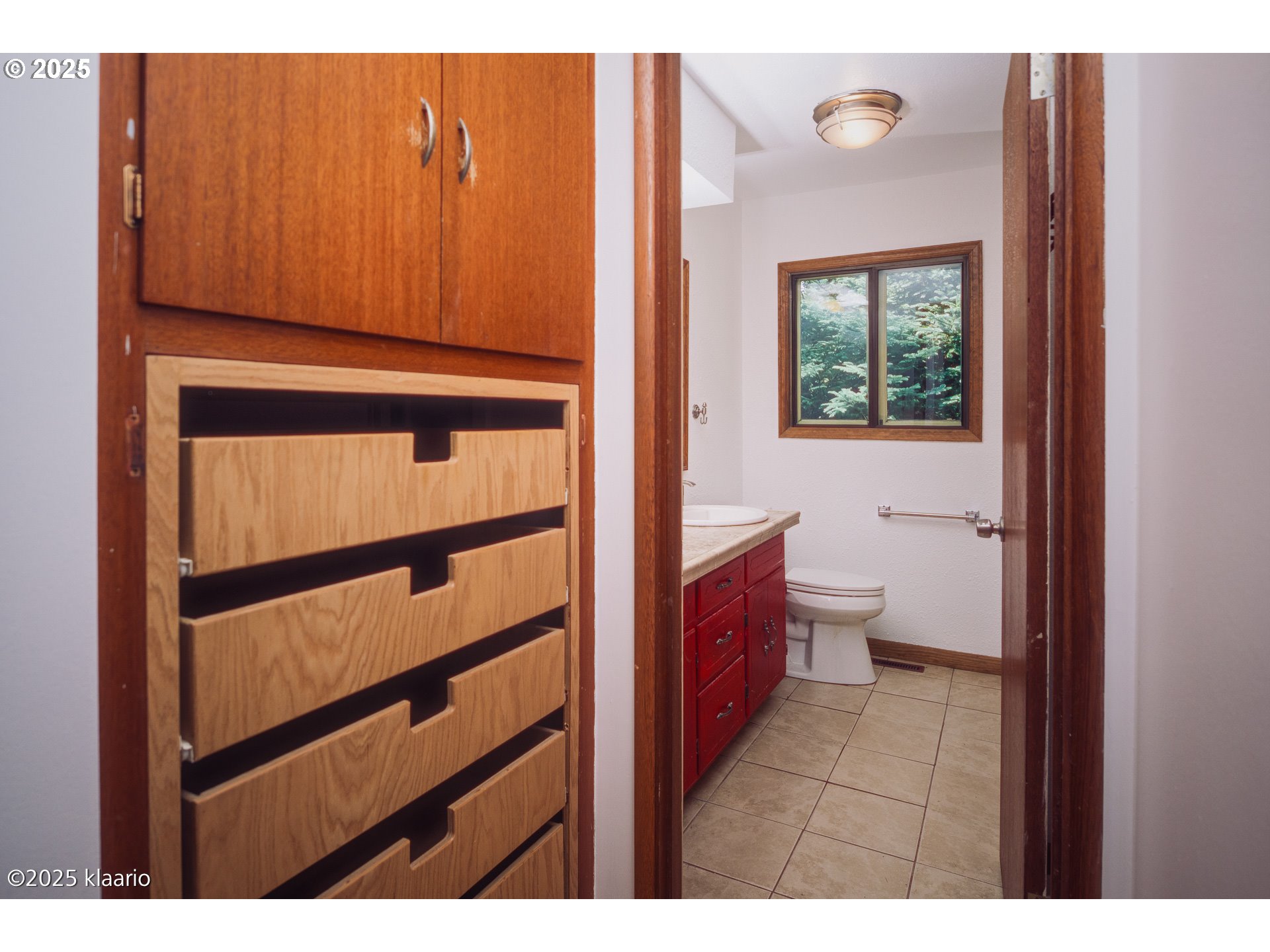 3691 Ridgewood Way West Linn, OR 97068 - Photo 33 of 34 a view of bathroom