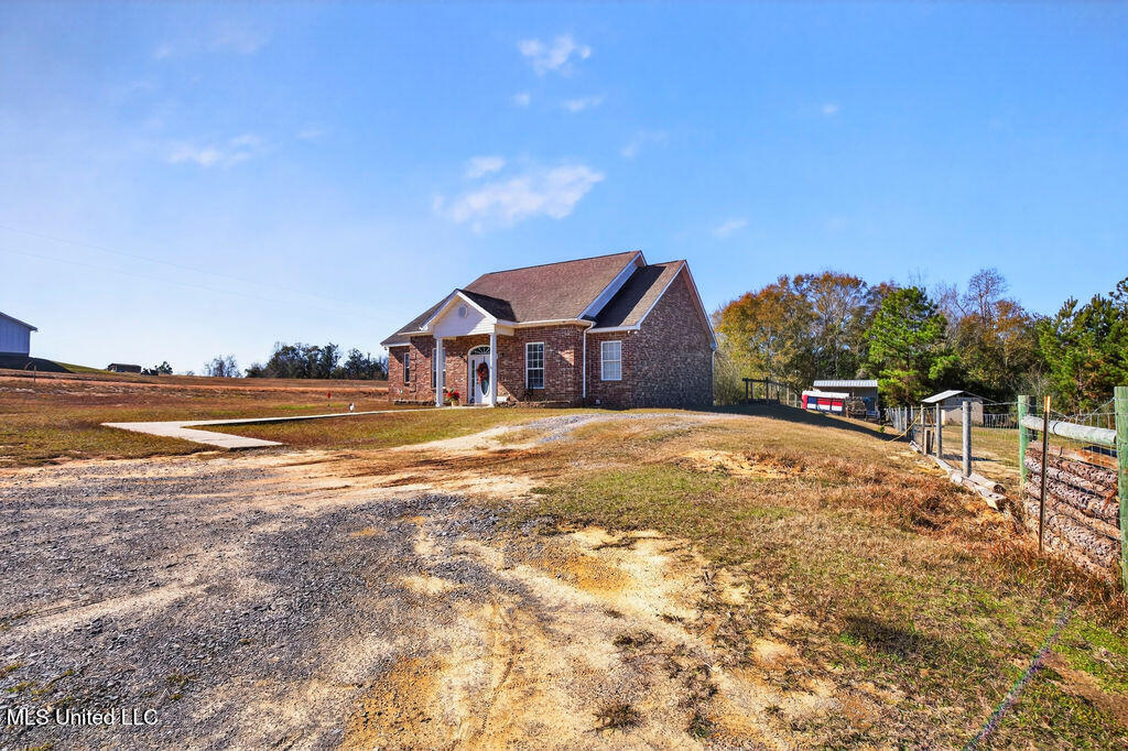 43 Parker Road Perkinston, MS 39573 - Photo 4 of 42 43ParkerRd-4
