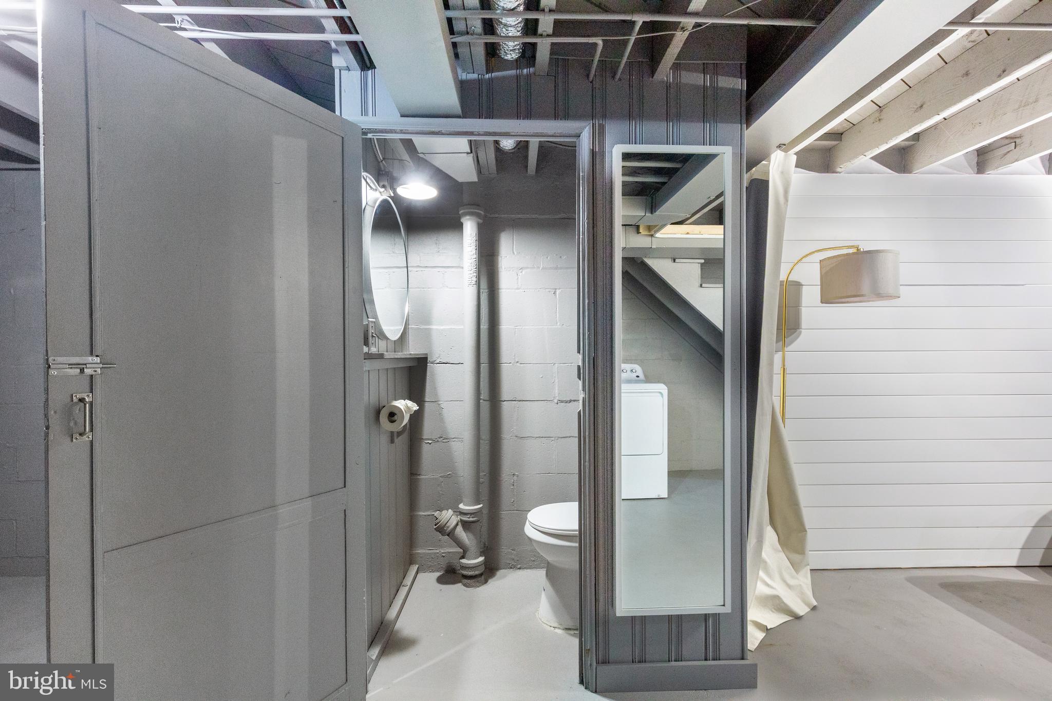 413 Imla Street Baltimore, MD 21224 - Photo 37 of 38 a view of an entryway