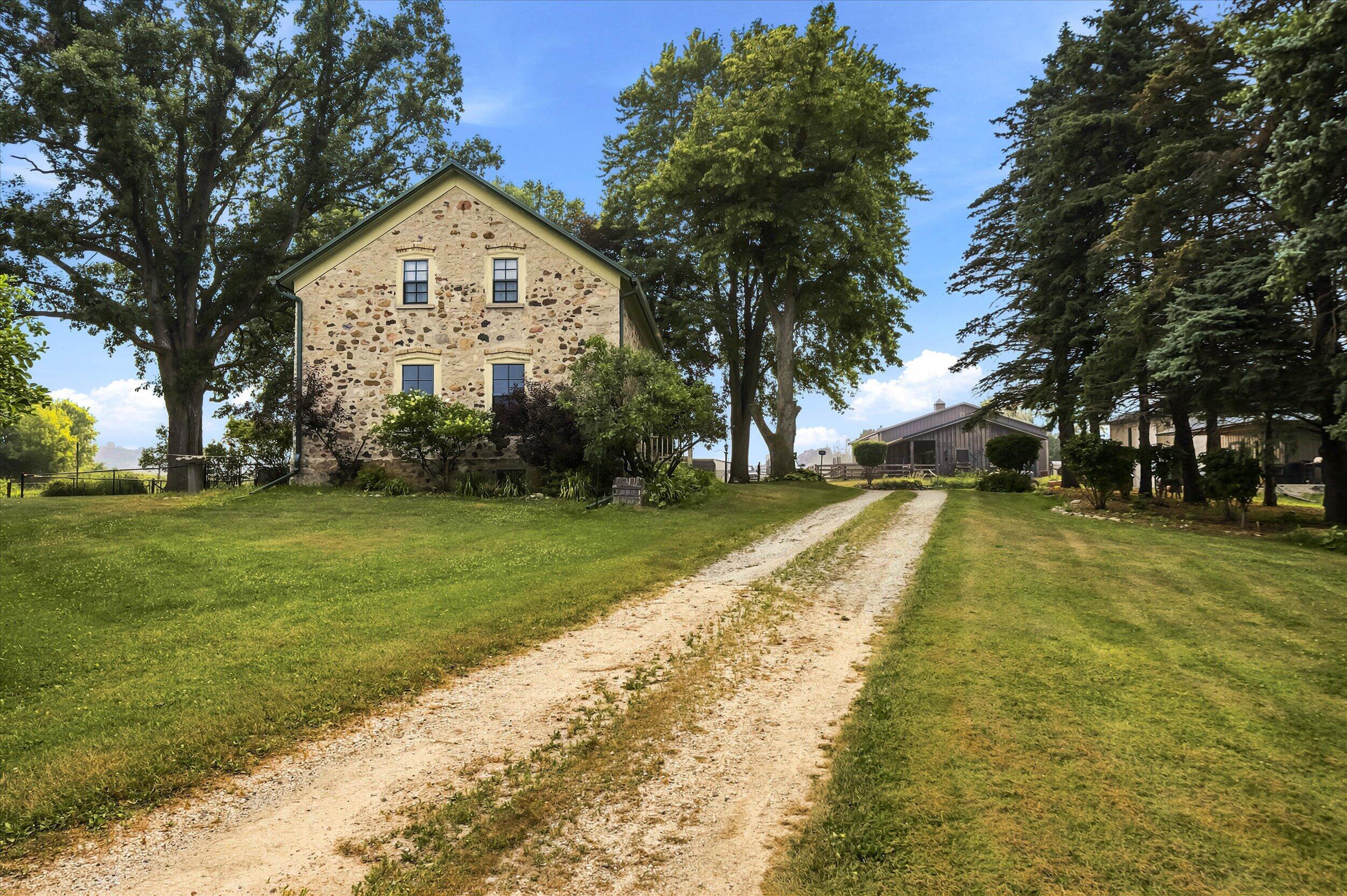N6790 Rangeline Road Sheboygan, WI 53083 - Photo 5 of 84 03-Front Drive