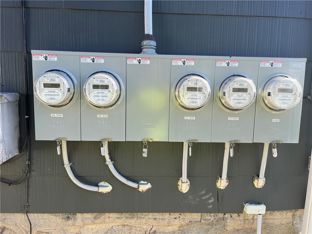 478 Cumberland Hill Road Woonsocket, RI 02895 - Photo 17 of 18