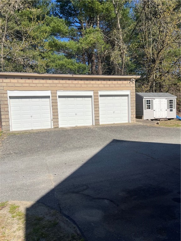 478 Cumberland Hill Road Woonsocket, RI 02895 - Photo 4 of 18