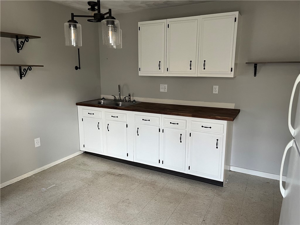 478 Cumberland Hill Road Woonsocket, RI 02895 - Photo 6 of 18