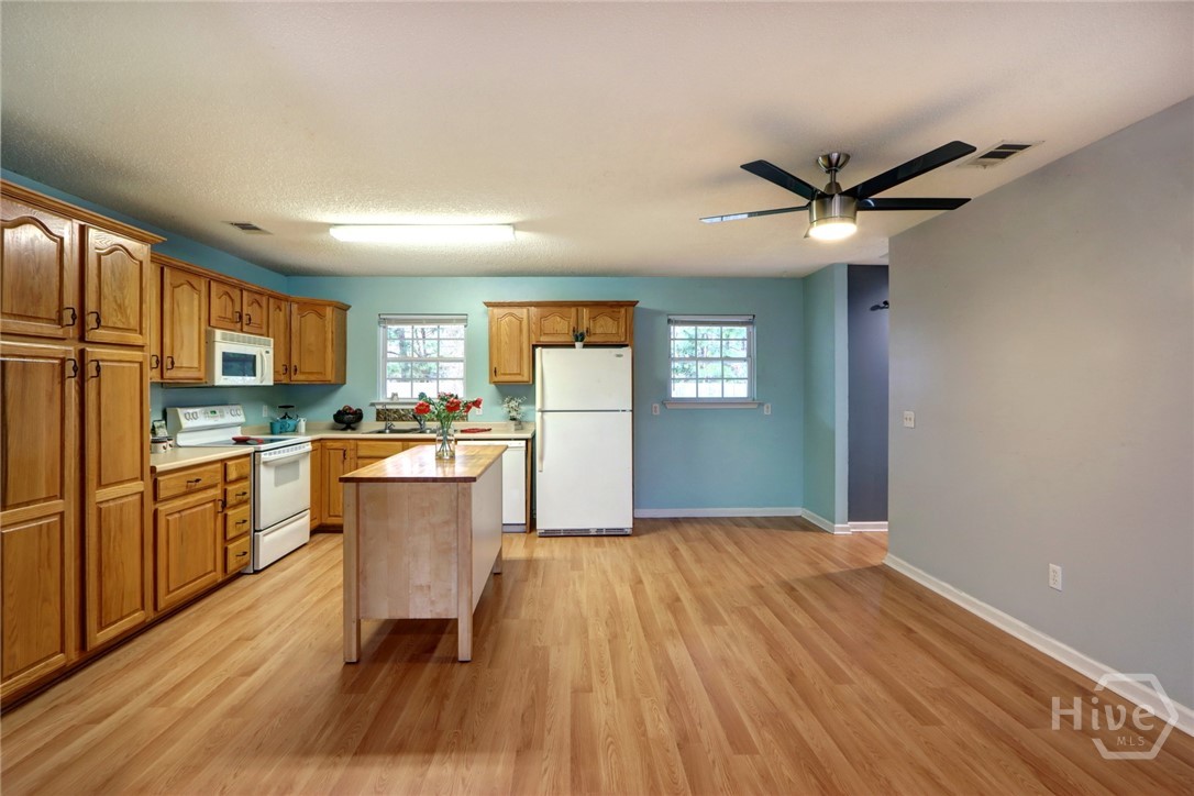 221 Oakwood Court Rincon, GA 31326 - Photo 11 of 35