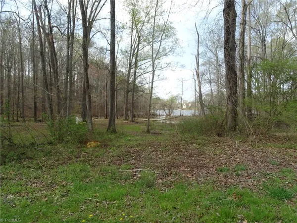 $179,900 | 453 Riverview Lane, Lexington, NC 27292