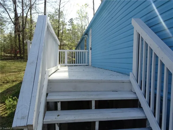 $179,900 | 453 Riverview Lane, Lexington, NC 27292