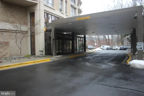 a car parked in front of a building