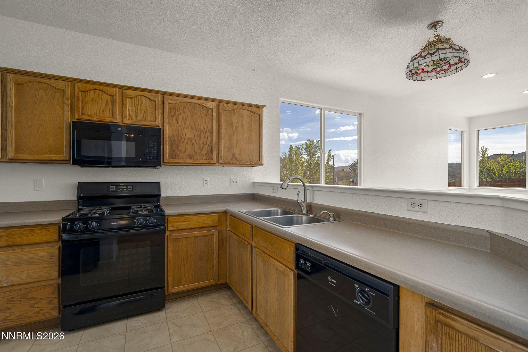9690 Thornridge Court Reno, NV 89506 - Photo 7 of 20 7-web-or-mls-_DSC1313