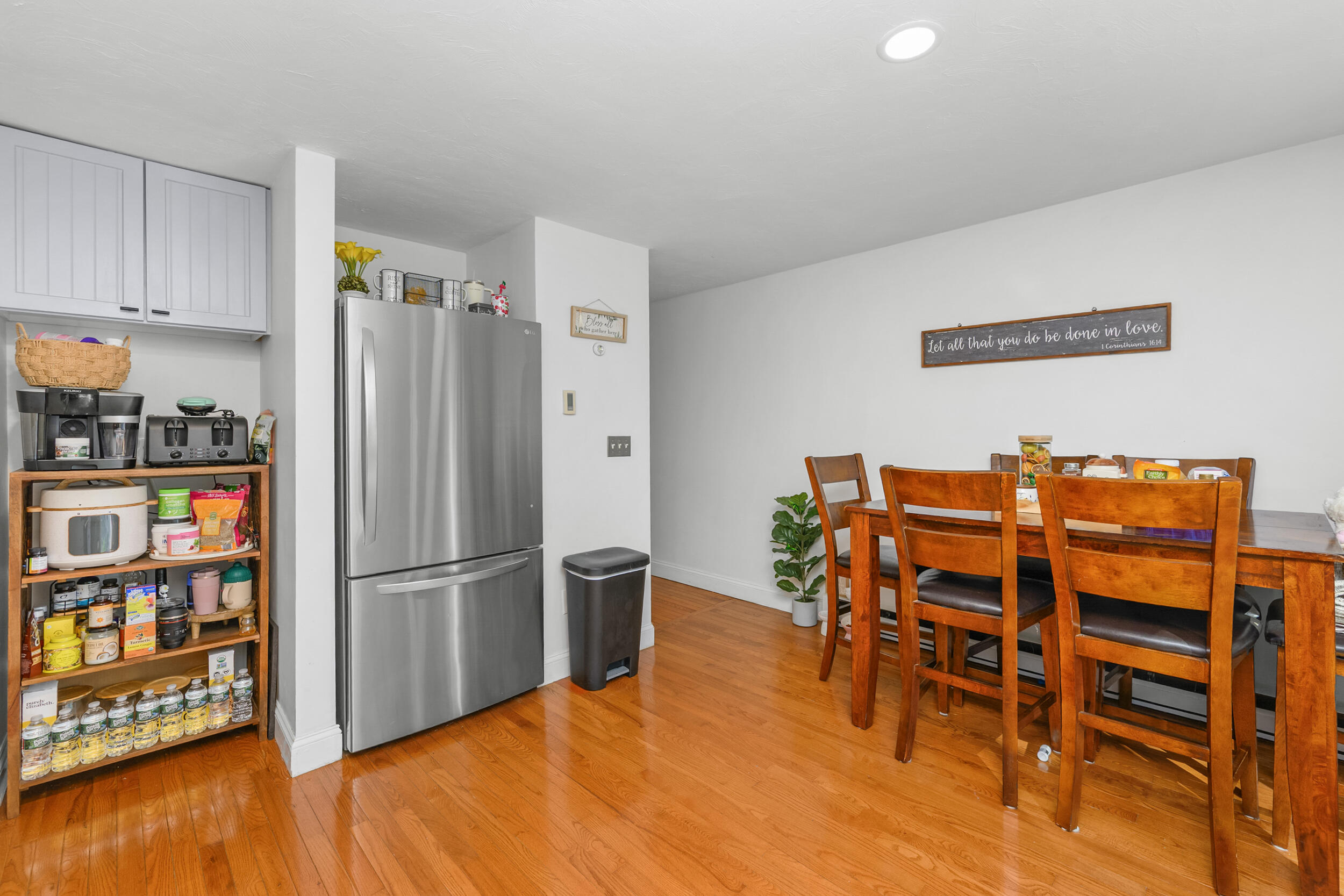 300 Falmouth Road, Unit 9E Mashpee, MA 02649 - Photo 14 of 37 Kitchen