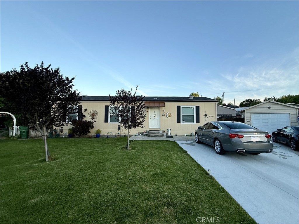 9200 Pinewood Court Atascadero, CA 93422 - Photo 25 of 26 a view of a house with a back yard