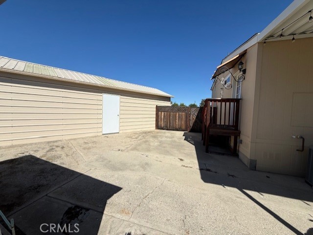 9200 Pinewood Court Atascadero, CA 93422 - Photo 7 of 26 a view of a back yard of the house