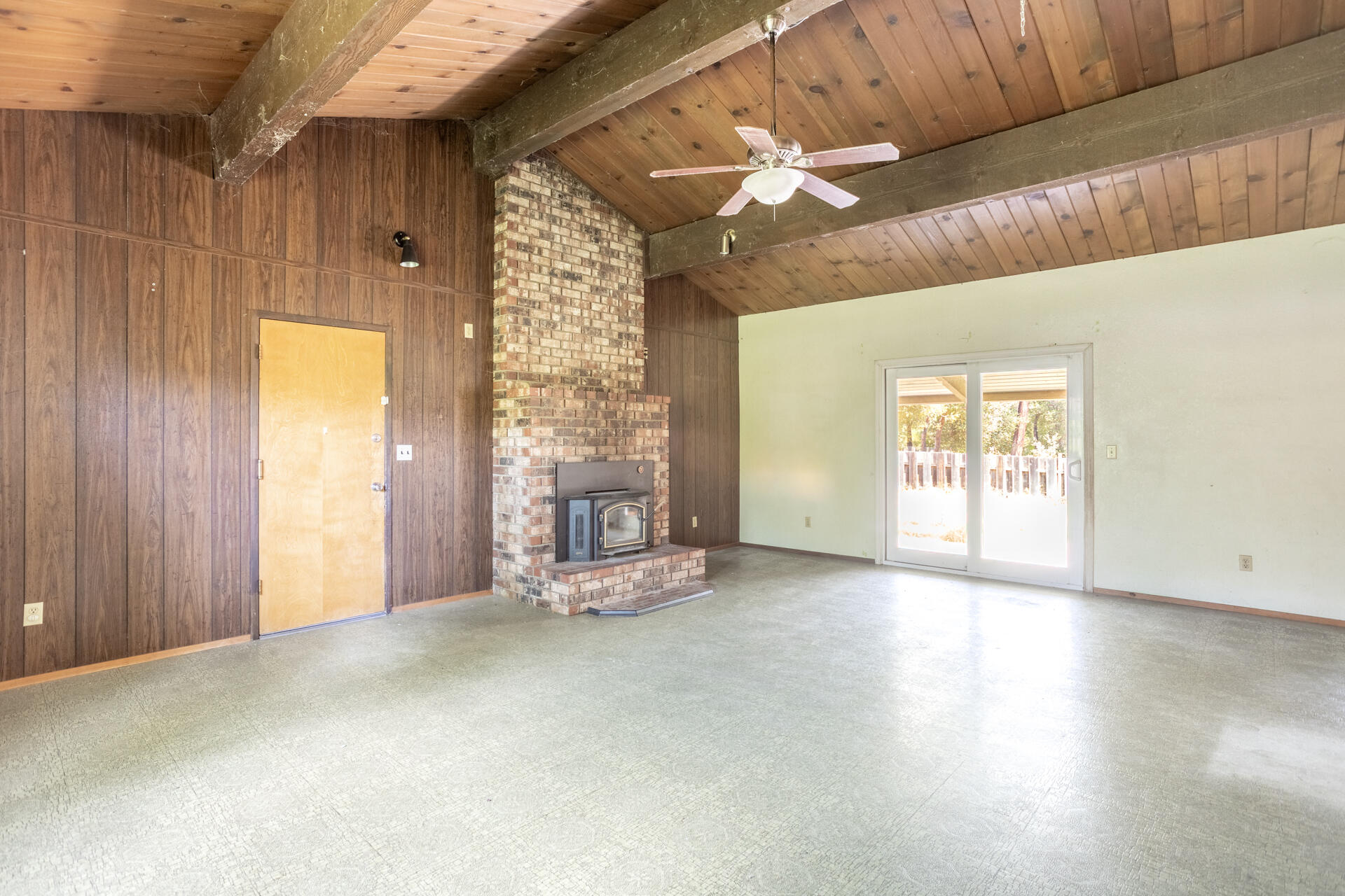 8415 Valley View Road Redding, CA 96001 - Photo 9 of 31 a view of an empty room with a window