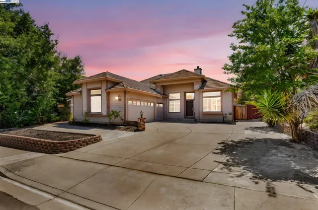 $725,000 | 2450 Palm Court, Brentwood, CA 94513