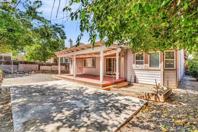 $725,000 | 2450 Palm Court, Brentwood, CA 94513