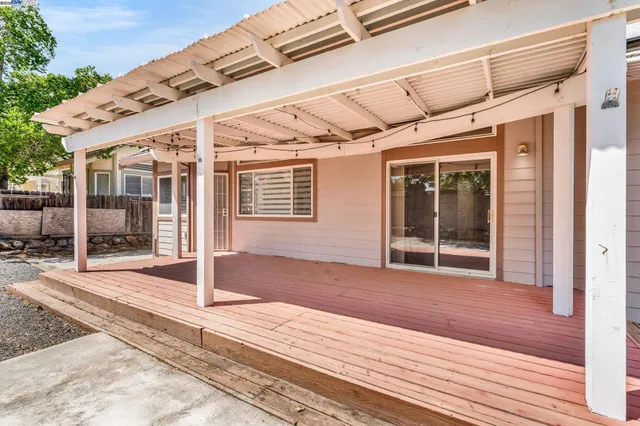 $725,000 | 2450 Palm Court, Brentwood, CA 94513