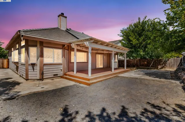 $725,000 | 2450 Palm Court, Brentwood, CA 94513